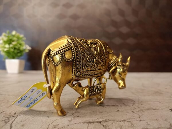 Brass Fine Art Cow And Calf / Very Good For Home Kamdhenu Statue 3" Antique Showroom Trichy - Image 2