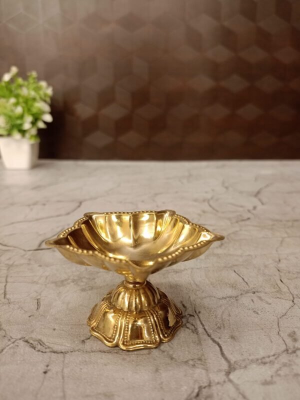 Buy Brass Fine Art Five Face Diya For Pooja 1.5″ Antique Showroom Trichy