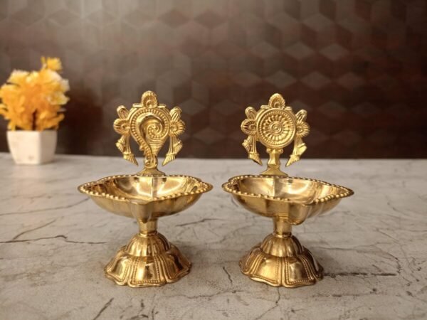 Buy Brass Fine Art Sangu Chakra Diya For Pooja 3.5″ Antique Showroom Trichy - Image 2