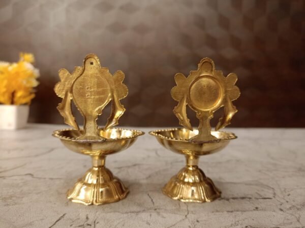 Buy Brass Fine Art Sangu Chakra Diya For Pooja 3.5″ Antique Showroom Trichy - Image 4