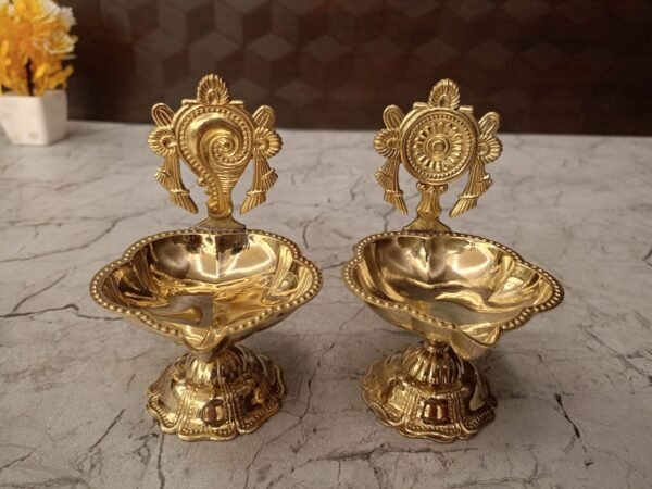 Buy Brass Fine Art Sangu Chakra Diya For Pooja 4.5″ Antique Showroom Trichy - Image 4