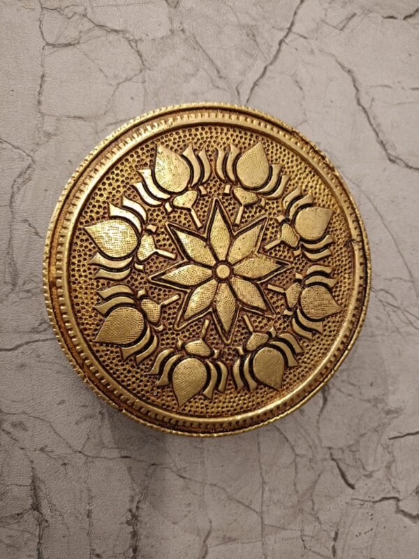 Buy Brass Designer Round Chowki Stand 1″ Antique Showroom Trichy - Image 3