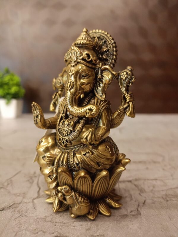 Buy Brass Fine Art Ganesha Sitting On Lotus Base 4″ Antique Showroom Trichy - Image 2