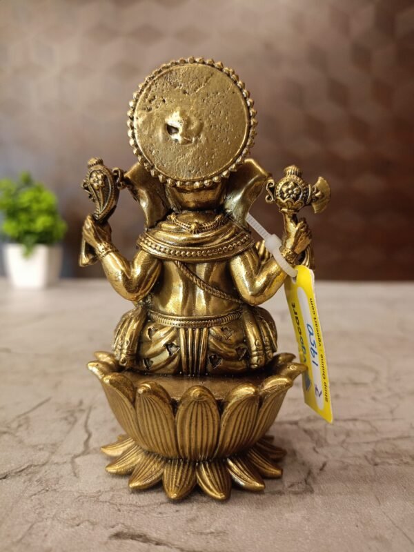 Buy Brass Fine Art Ganesha Sitting On Lotus Base 4″ Antique Showroom Trichy - Image 4