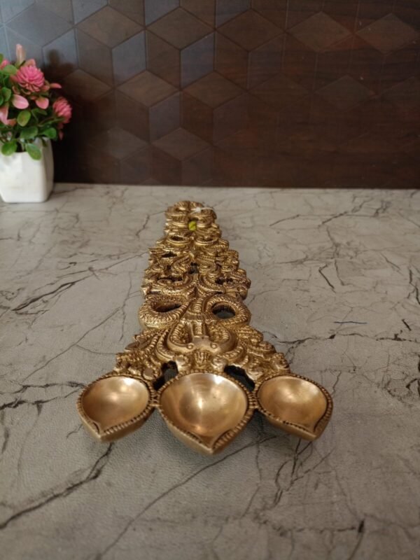 Buy Brass 3 Face Aarthi With Snake Holder 1″ Antique Showroom Trichy