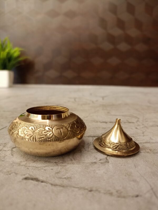 Buy Brass KumKum Chimil 2″ Antique Showroom Trichy - Image 2