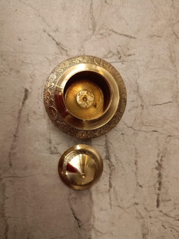 Buy Brass KumKum Chimil 2″ Antique Showroom Trichy - Image 3
