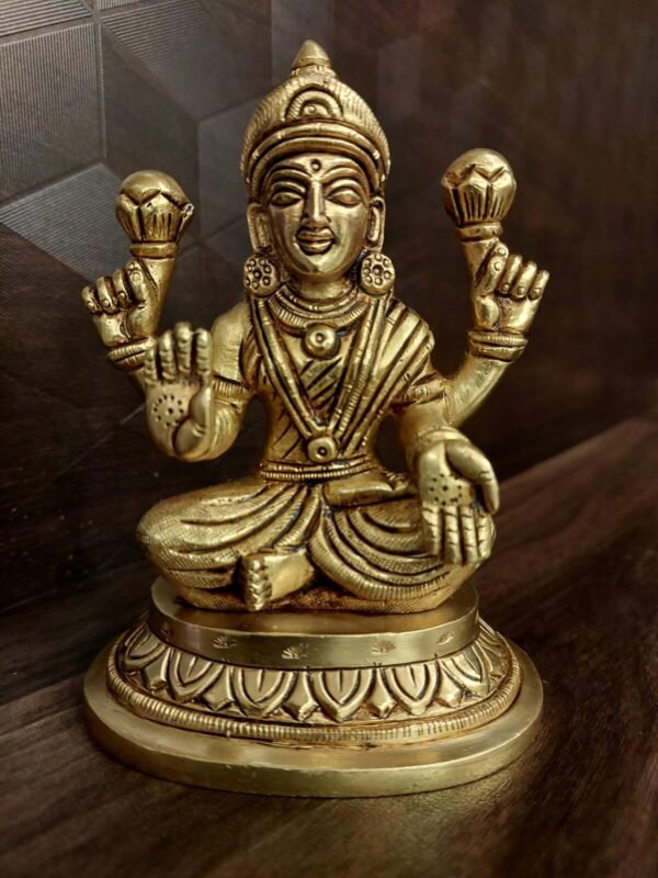 Buy Brass Lakshmi For Pooja 5″ Antique Showroom Trichy