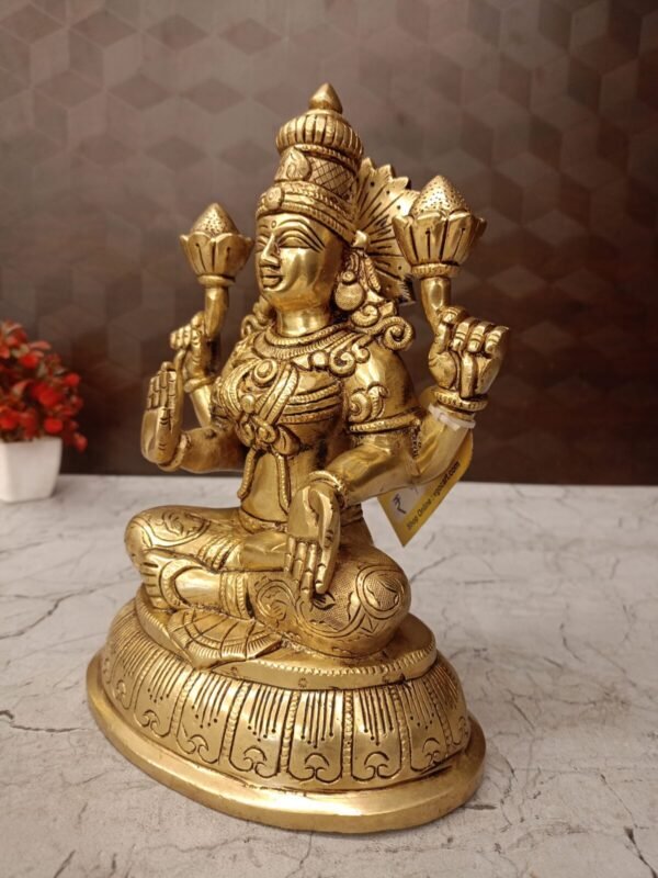 Buy Brass Lakshmi Statue For Pooja / Attracting Wealth and Financial Prosperity 9.5″ Antique Showroom Trichy - Image 4