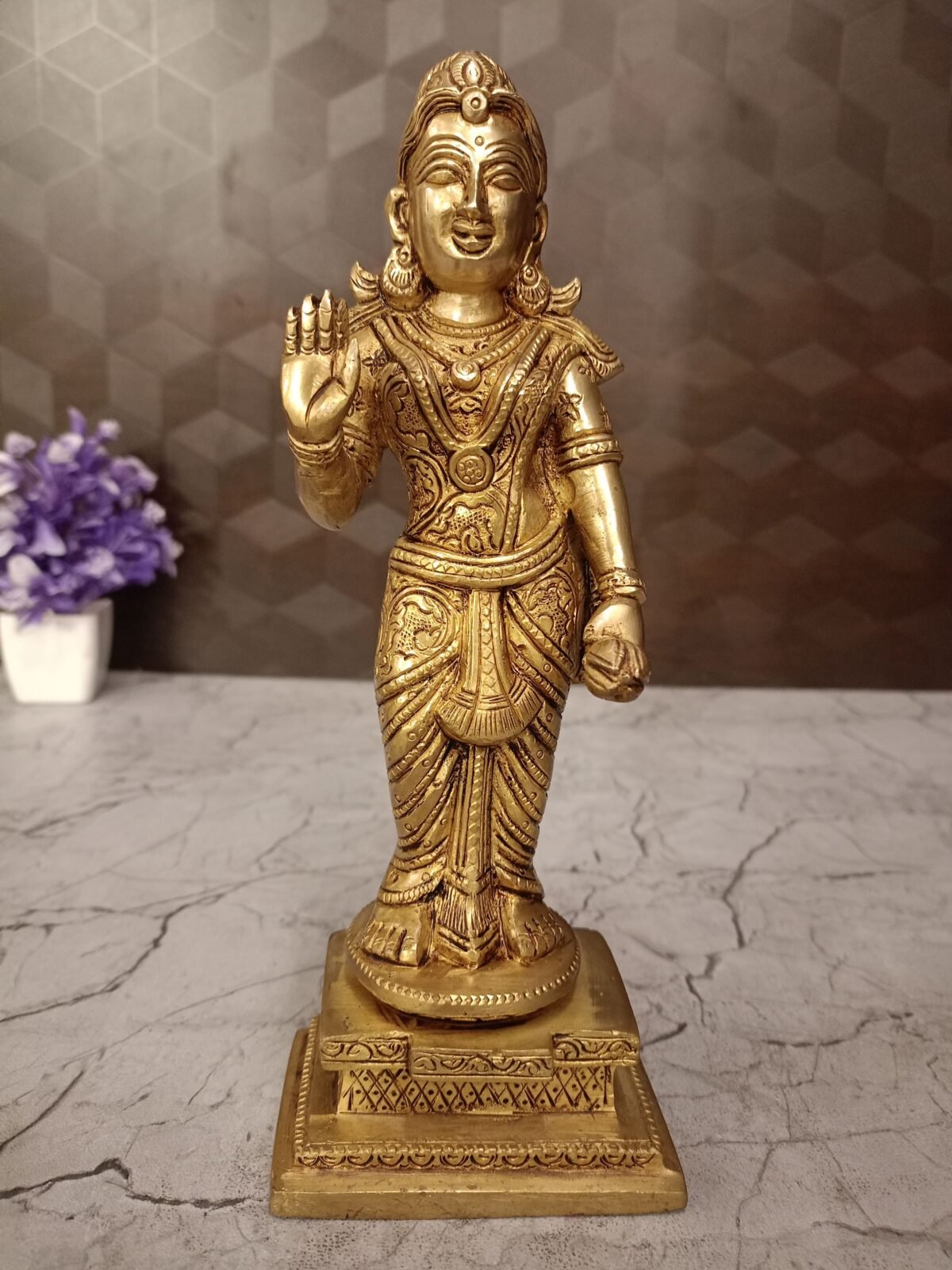 Buy Brass Decor Lady Big Statue- 9″ Antique Showroom Trichy