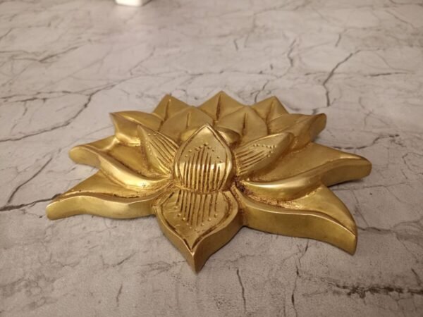 Buy Brass Handicraft Lotus Wall Mount 5″ Antique Showroom Trichy - Image 4