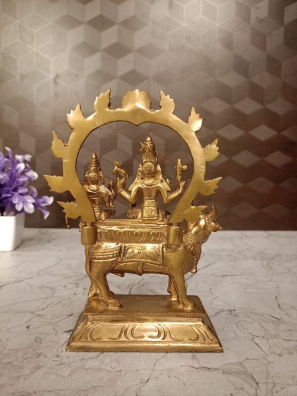 Buy Panchaloha Shivan Parvati Idol- 6.5″ Antique Showroom Trichy - Image 4