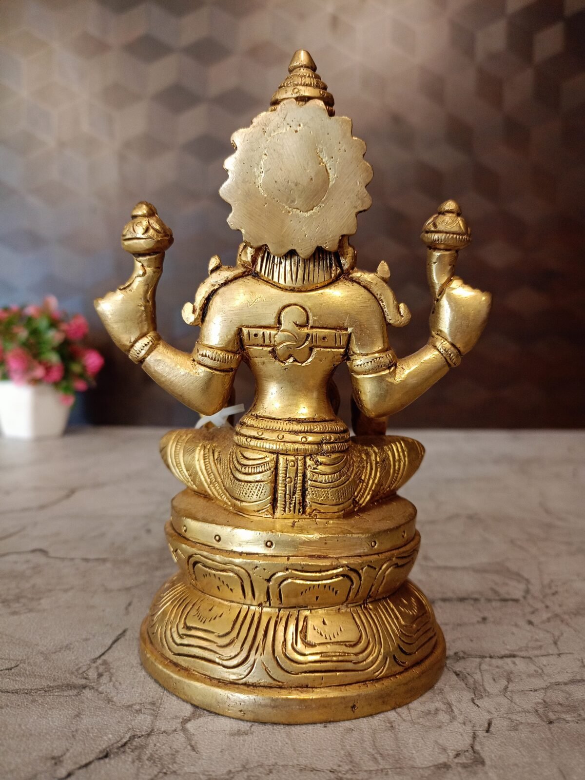Buy Brass Mahalakshmi Idol 6″ Antique Showroom Trichy - Image 4