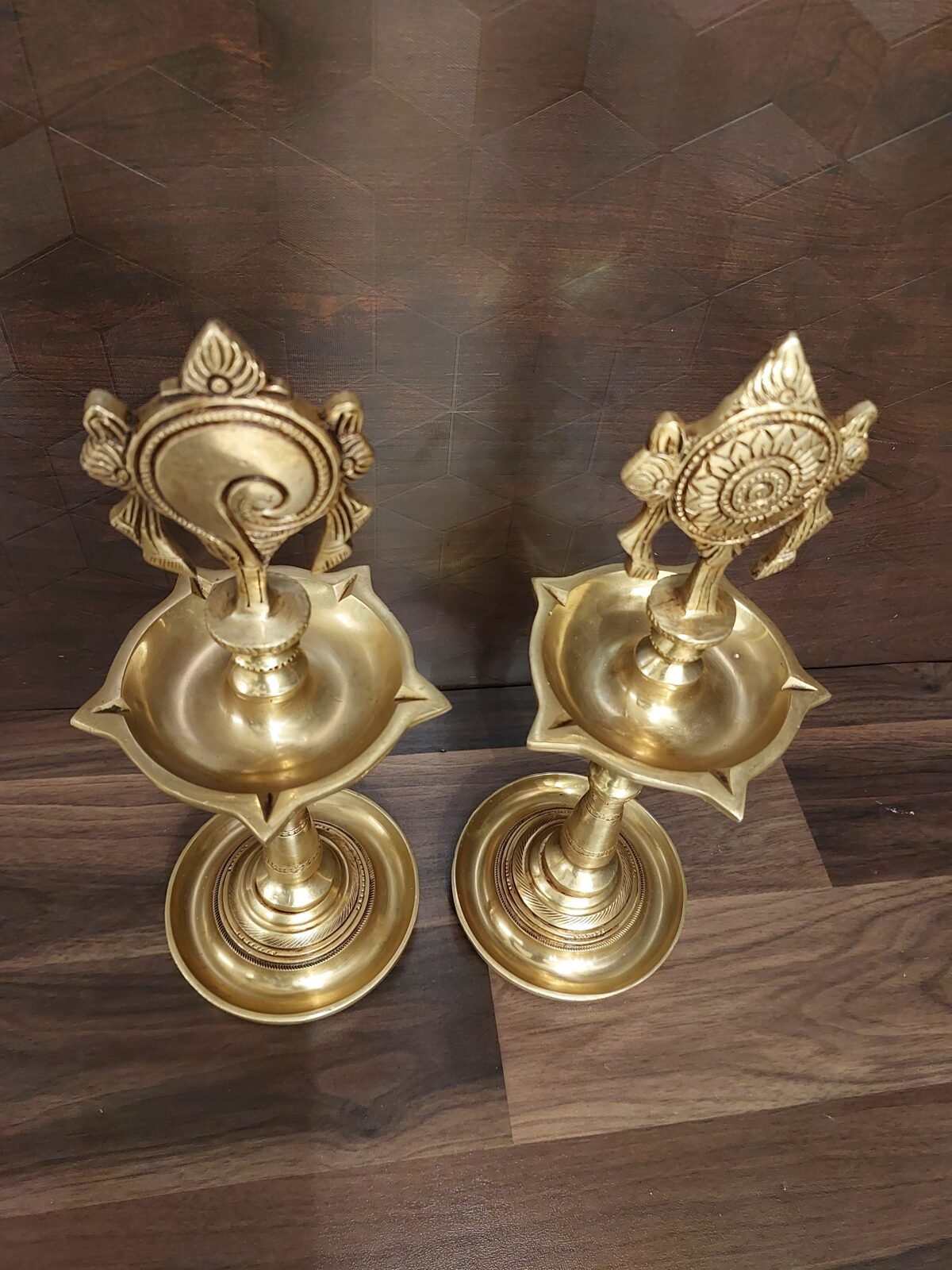 Buy Brass Sangu Chakra Five Face Kuthuvilaku – 13″ ( Pair ) Antique Showroom Trichy - Image 2