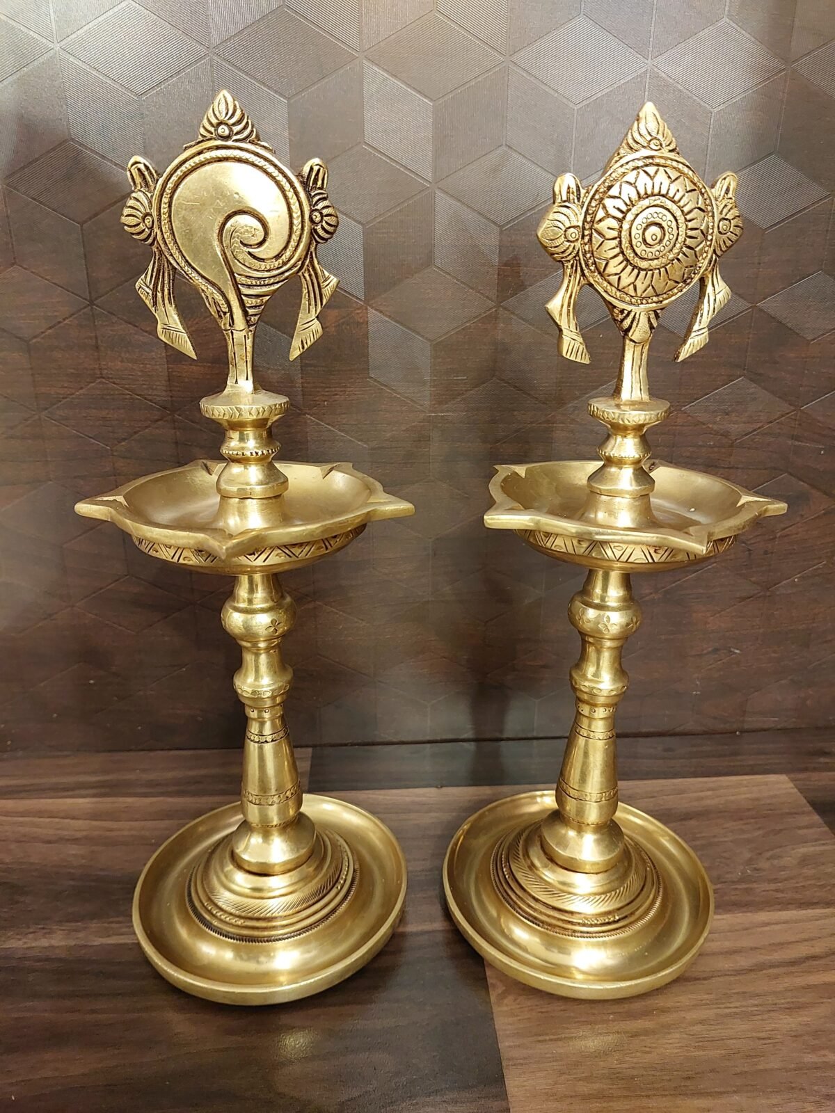 Buy Brass Sangu Chakra Five Face Kuthuvilaku – 13″ ( Pair ) Antique Showroom Trichy